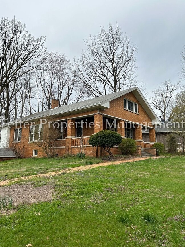 Photo - Large North Side Home