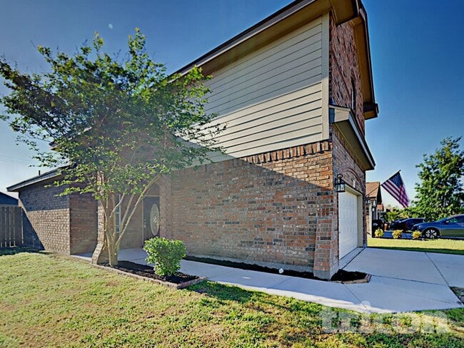 Photo - 3846 Bogie Way