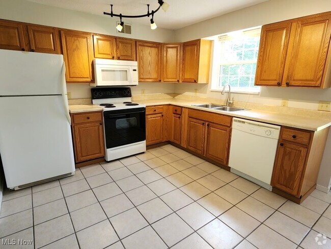 Building Photo - 7730 Ravenna Rd Unit 2 Rental