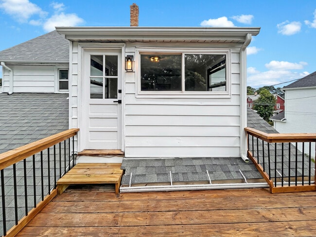 Building Photo - 111 Belden St Unit 2 Rental