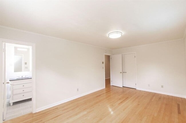 Photo - 601 Broce Dr