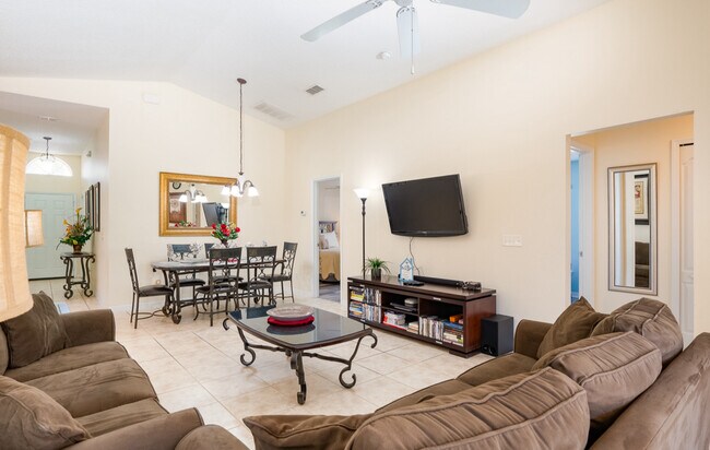 Photo - 2178 Royal Ridge Dr