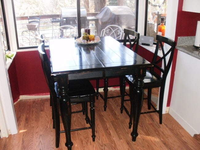 Photo - Quiet Home Among the Trees in Colfax