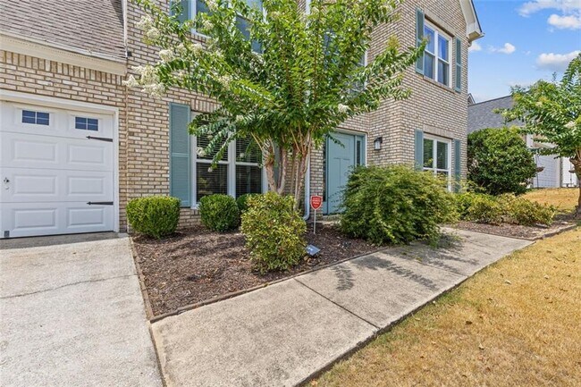 Photo - 881 Soaring Dr NE