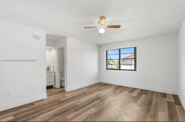 Building Photo - 2512 SW 113th Ct