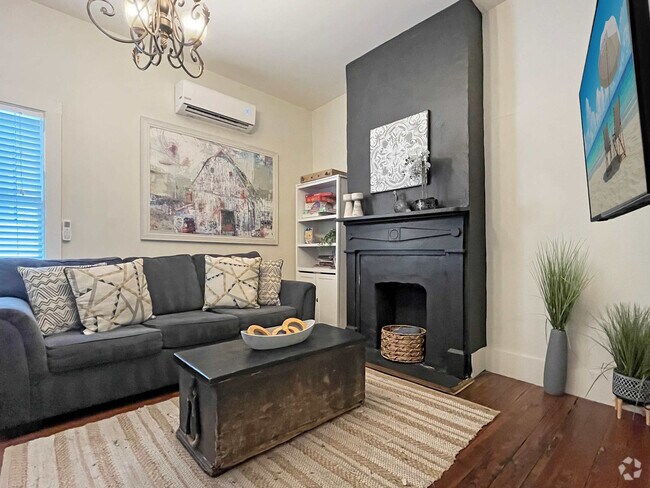 Building Photo - 515 E Huntingdon St Unit ID1244807P Rental