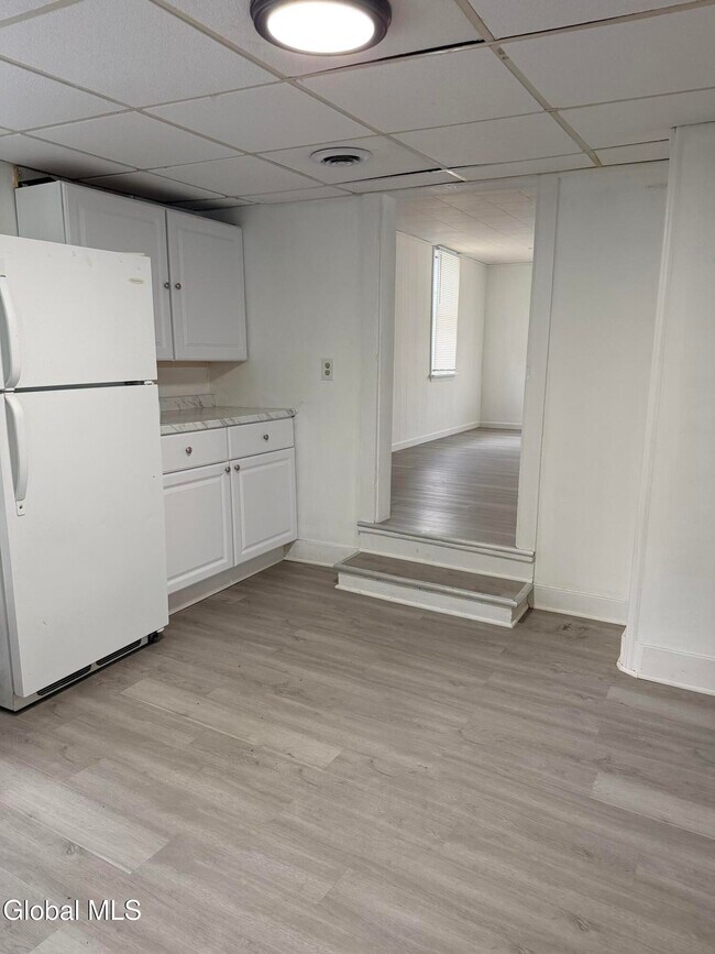Photo - 499 6th Ave