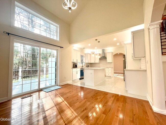 Photo - 11 Poplar Dr