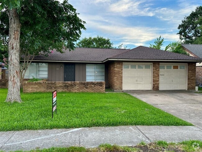 Building Photo - 3216 Edmonton Dr Rental