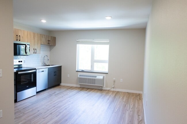 Photo - Riverview Apartments
