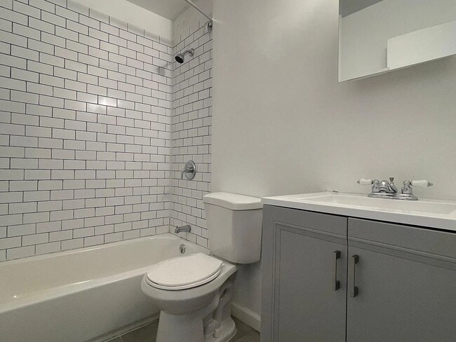 Photo - 107 Hudson St Unidad A7