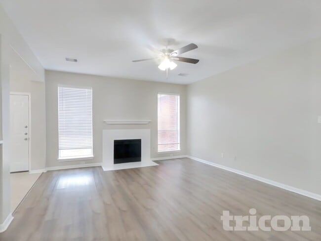 Photo - 4015 Camelia Glen Ln