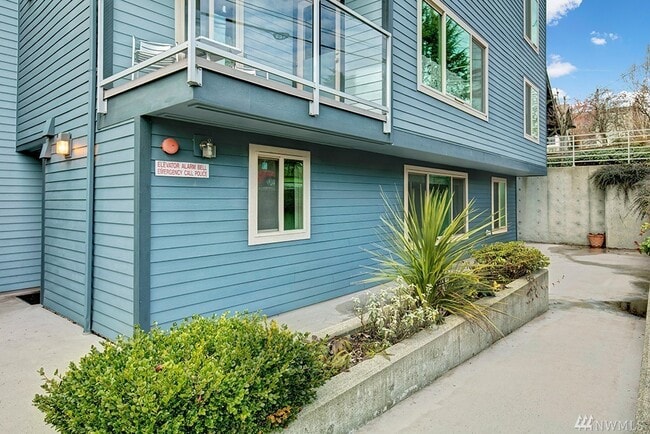 Photo - 4425 Greenwood Ave N Unit 105