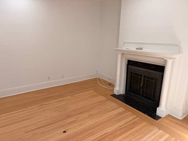 Photo - 1768 Beacon St Unit 4