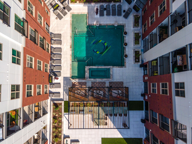 Building Photo - Chelsea Rental