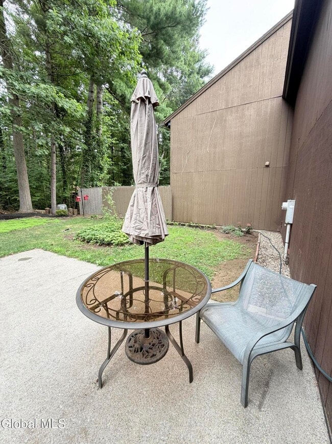 Photo - 44 Thimbleberry Rd