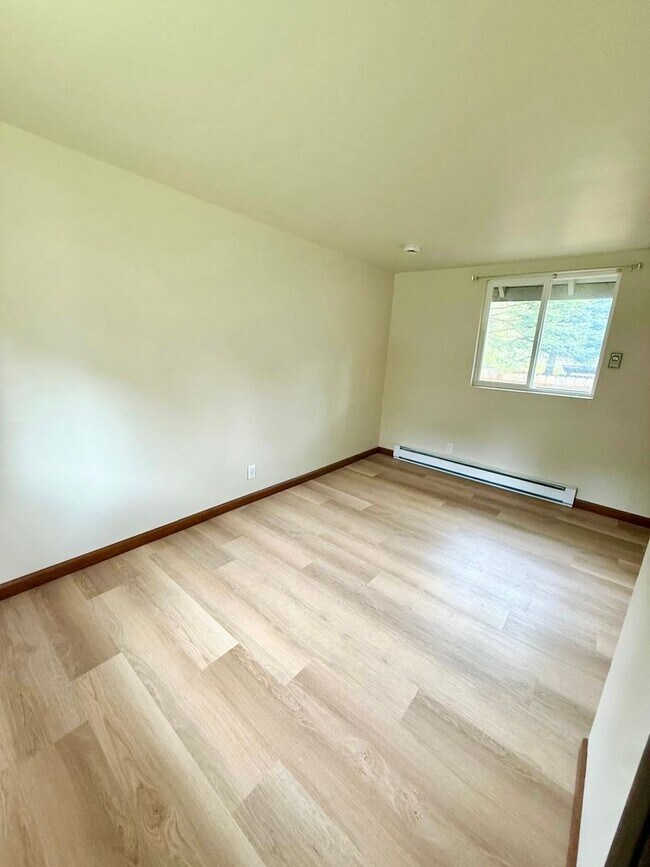 Photo - Clean and cozy cabin in Suquamish.