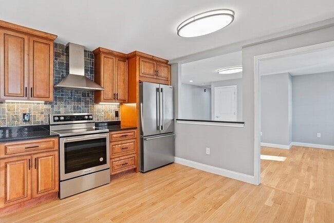 Photo - 144 Lincoln Rd Unit 1