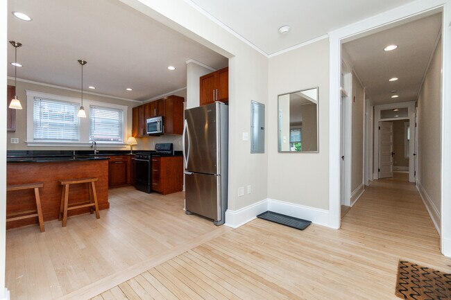 22 Centre St Unit 3