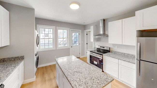Photo - 192 Paris St Unit 1