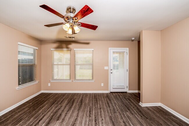 275 Morning Mist Ln