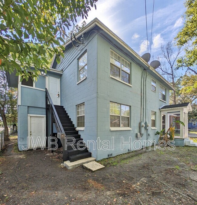 Photo - 1719 Tyler St Unit B