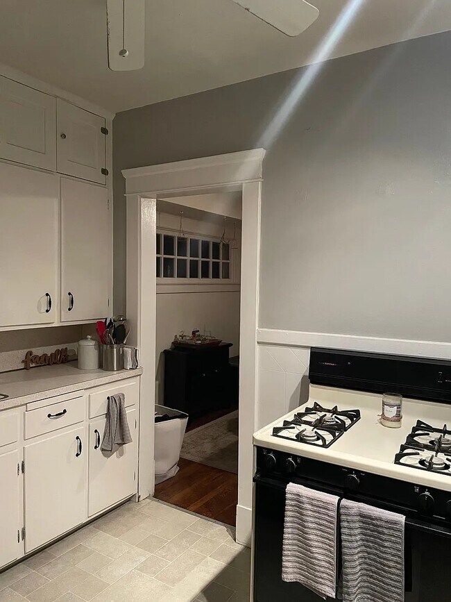 1337 Andrews Ave Unit Up