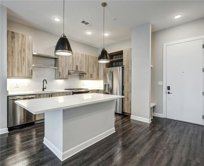 Photo - 1084 Howell Mill Rd NW