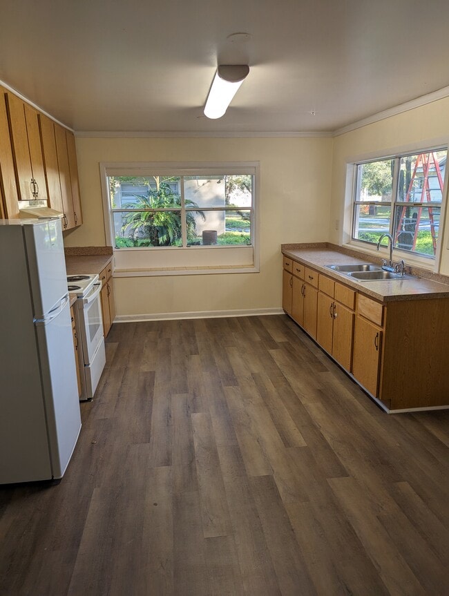 Photo - 6700 SE 110th St