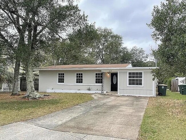 Building Photo - 4028 Loys Dr