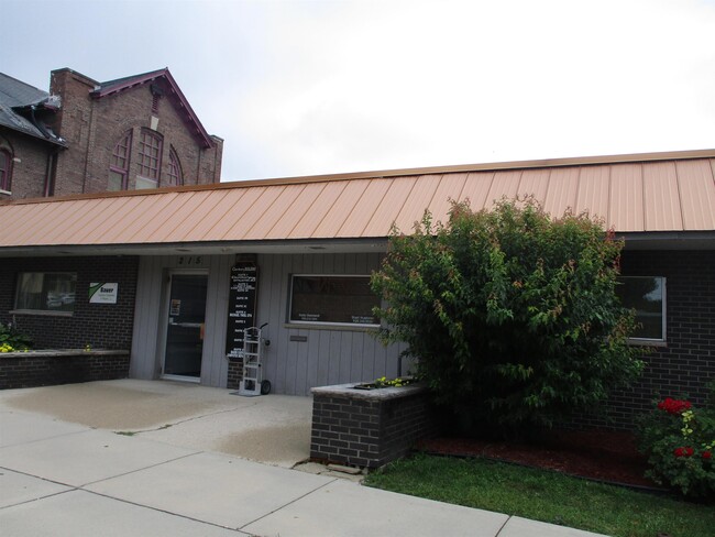 Photo - 215 N Spring St