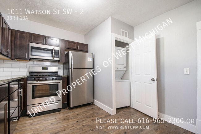 Photo - 1011 Watson St SW Unit 2