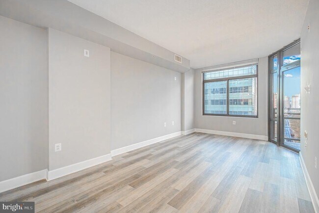 Photo - 3600 S Glebe Rd Unidad 716W