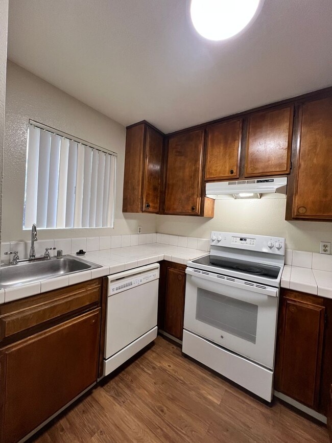 Photo - 1160/1162 Lisa Court Unit 1160 LI