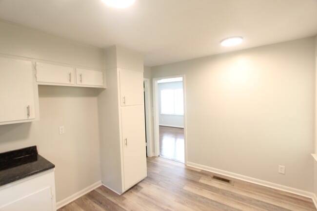 Photo - 5856 34th St N