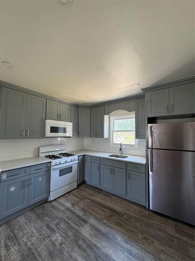 Building Photo - 2015 Great Neck Rd Rental