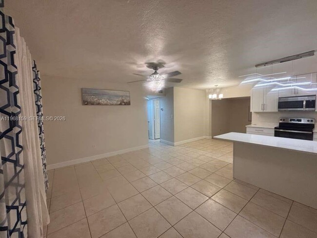 Photo - 21882 Haines Ave