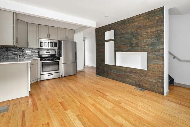 Photo - 3 bedroom in Brooklyn NY 11233