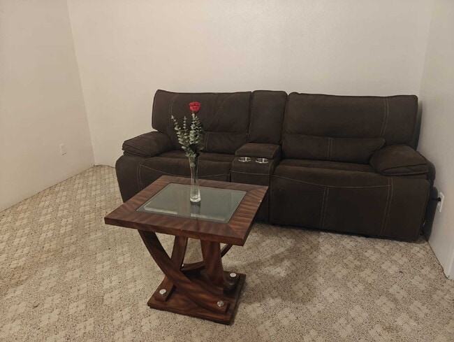 Photo - 501 W Hill St