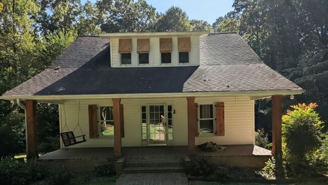 Photo - 1540 Yadkinville Rd