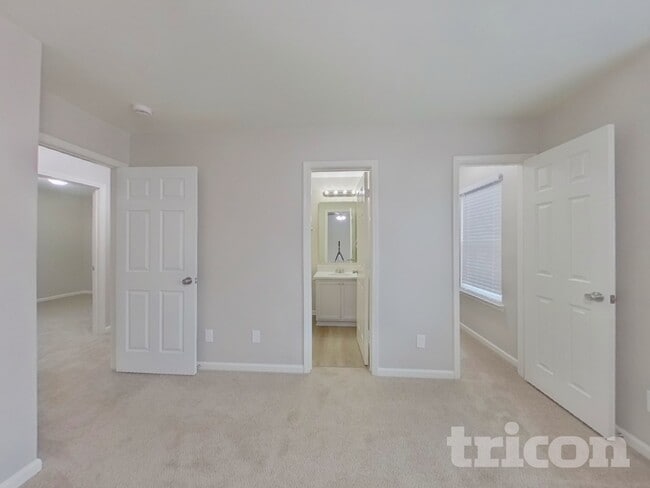 Photo - 7117 Roaming Path Ct