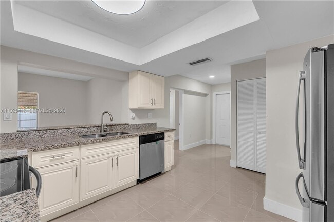 Photo - 8400 NW 25th St