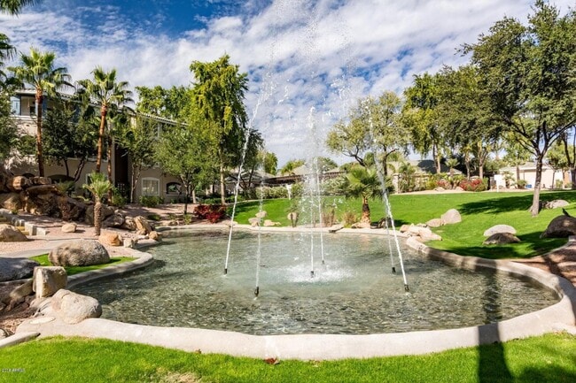 Photo - 5345 E Van Buren St Unit 363