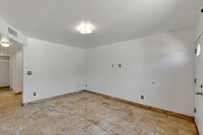 Photo - 540 S Yarbrough Dr Unit 29