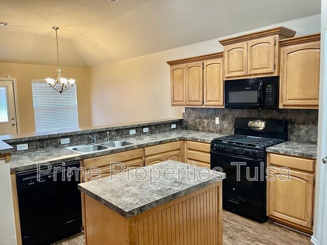 Photo - 108 E Granger St