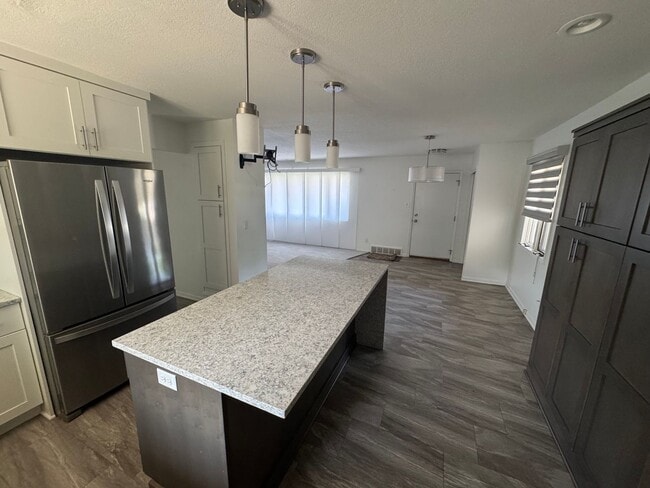 Photo - 2 Bed 1 Bath Single-Family home for RENT