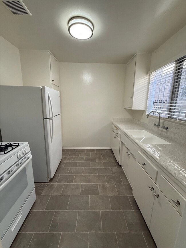 Photo - 10026 Palms Blvd.,