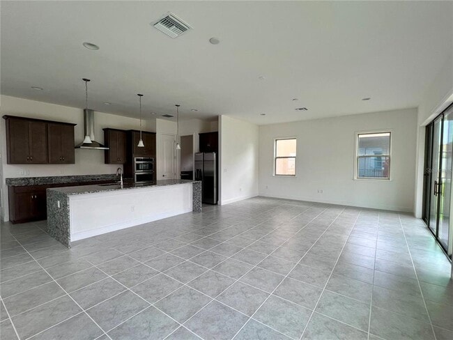 13207 Winterton Ln