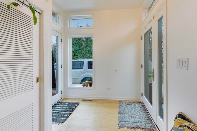 Photo - 321 Ferndale Rd