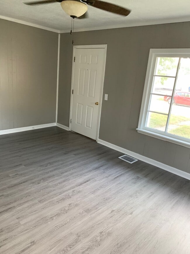 Photo - New Remodel Cute Home with Yard